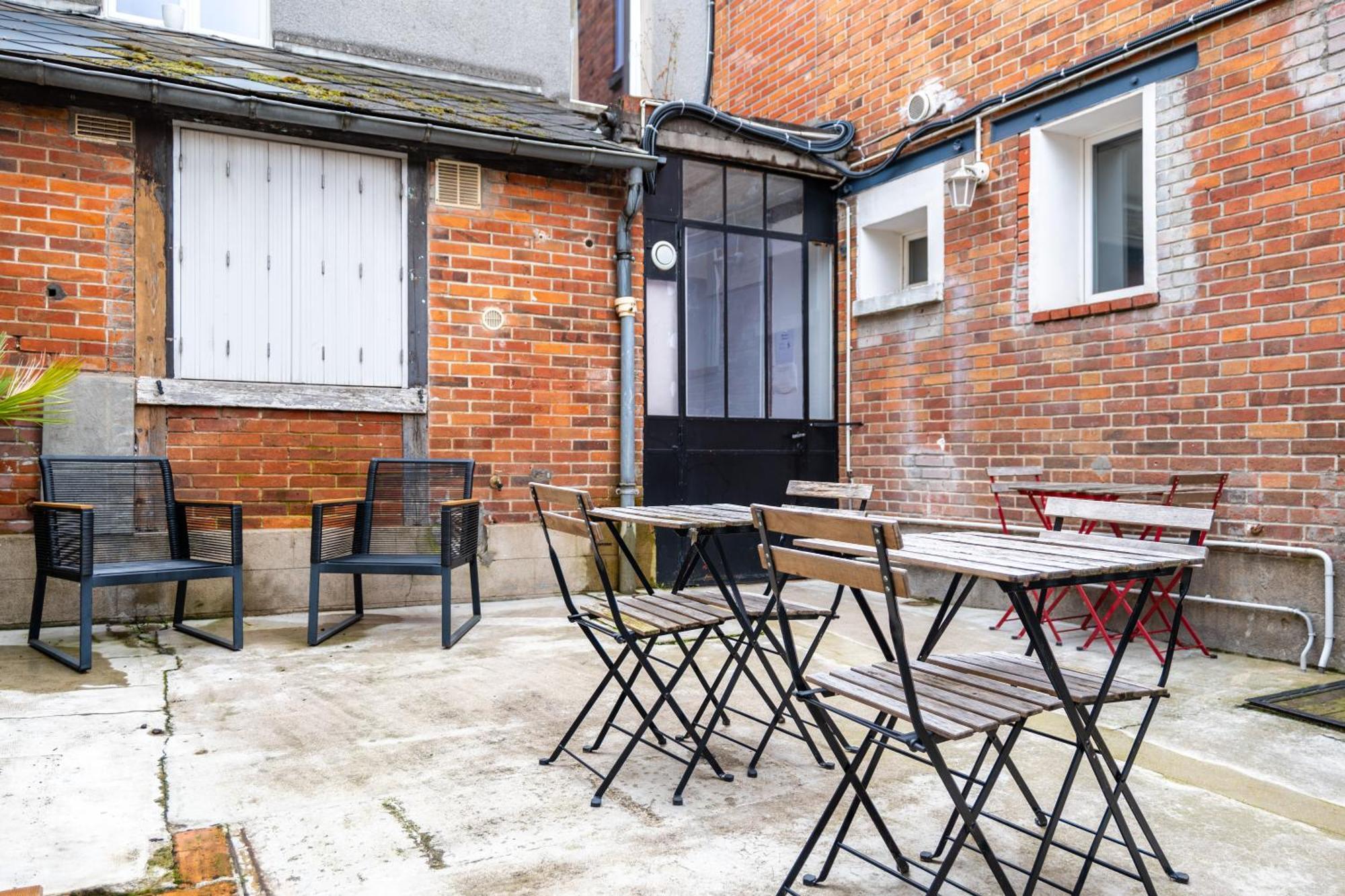 Studio Cosy Rdc, Calme Avec Cour Exterieure Saran Exterior photo