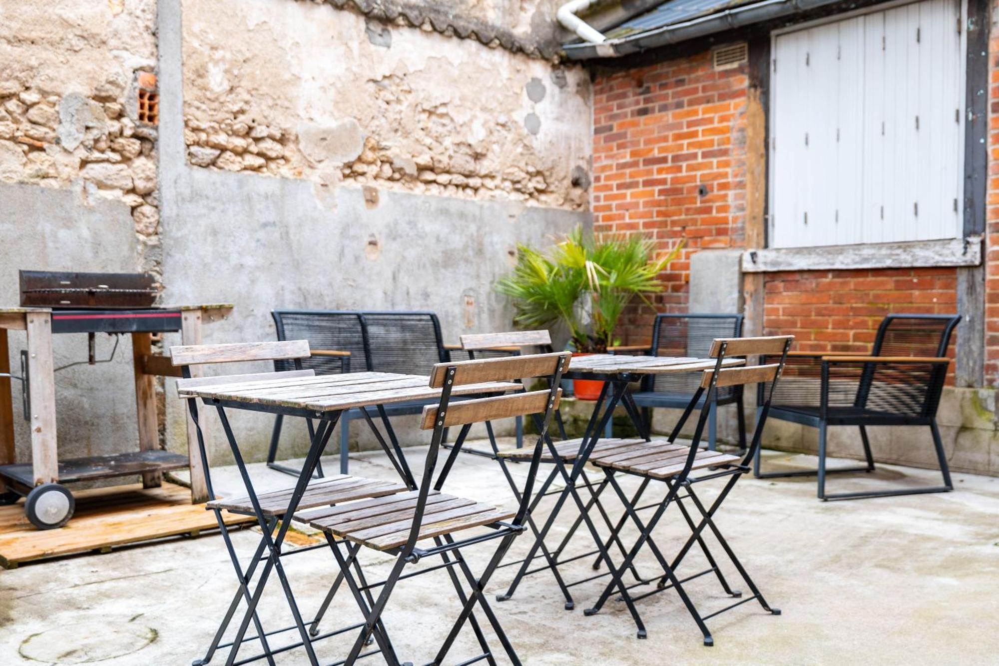 Studio Cosy Rdc, Calme Avec Cour Exterieure Saran Exterior photo